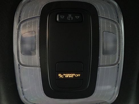 Used 2025 Hyundai Elantra Sport FWD image 34