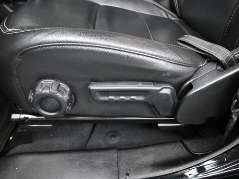 Used 2023 Jeep Wrangler Unlimited Sahara image 33