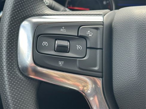 Used 2025 Chevrolet Blazer LT image 34