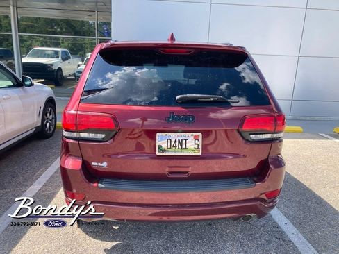 Used 2021 Jeep Grand Cherokee Laredo X RWD image 4