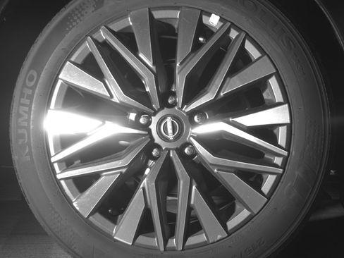 Used 2025 Nissan Altima 2.5 SV FWD image 15