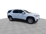 Certified 2018 Chevrolet Traverse LT image 2