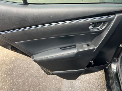Used 2019 Toyota Corolla XSE FWD image 27