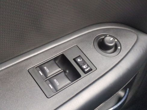 Used 2009 Dodge Challenger R/T image 28