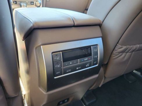 Used 2021 Lexus GX 460 Premium w/ Premium Package image 14