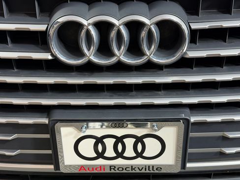 Used 2017 Audi Q7 3.0T Premium AWD/4WD image 25