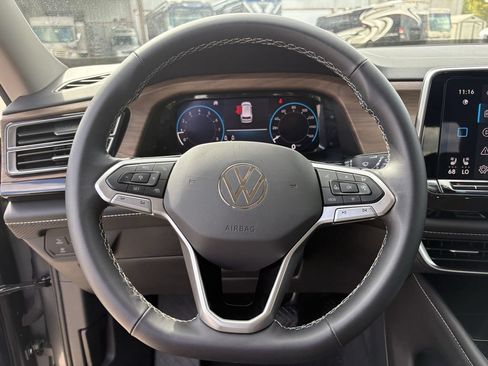 Used 2024 Volkswagen Atlas SE FWD image 14