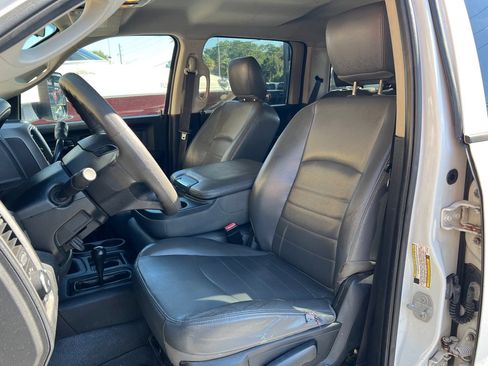 Used 2018 RAM 3500 Tradesman w/ Chrome Appearance Group image 26