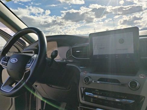 Used 2023 Ford Explorer XLT w/ Equipment Group 202A image 22