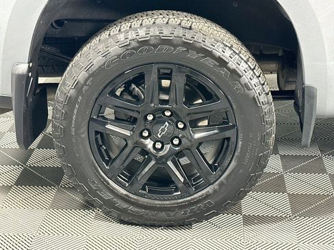 Used 2024 Chevrolet Silverado 1500 Custom AWD/4WD image 28