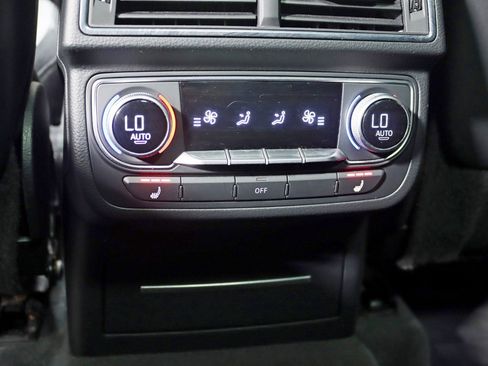 Used 2017 Audi Q7 3.0T Premium Plus AWD/4WD image 27