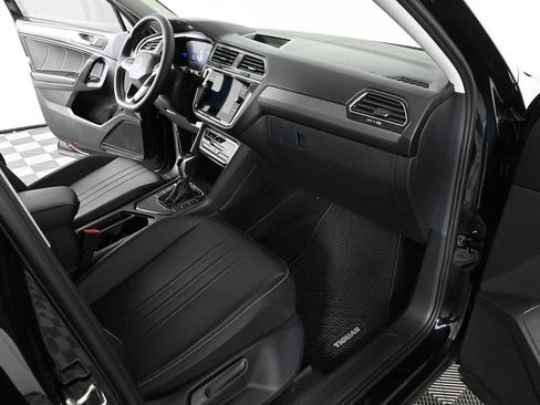 Certified 2023 Volkswagen Tiguan SE FWD image 9