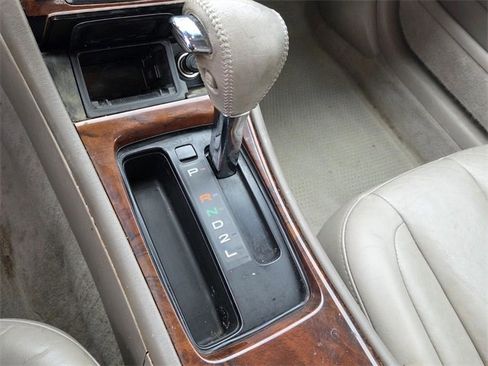 Used 2003 Toyota Avalon XLS image 22