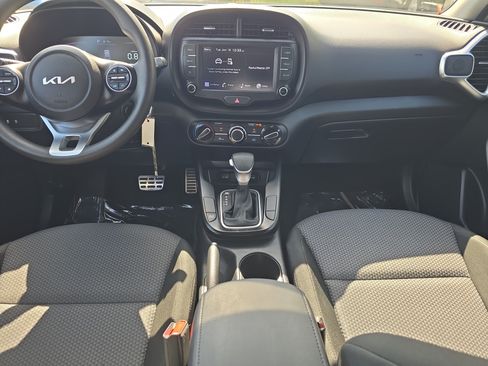 Certified 2023 Kia Soul LX w/ LX Technology Package FWD image 14