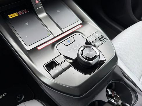 New 2026 Subaru Uncharted AWD image 14