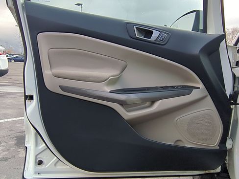 Used 2021 Ford EcoSport SE image 14