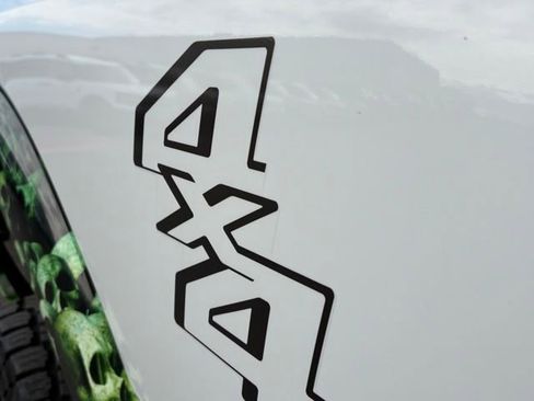 Used 2015 Ford F350 Lariat image 23