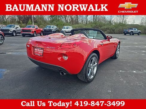 Used 2007 Pontiac Solstice Convertible w/ Premium Package image 6