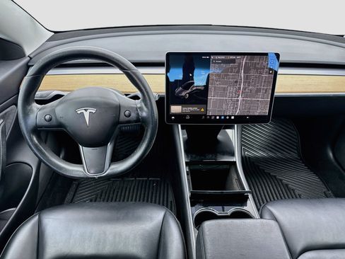 Used 2019 Tesla Model 3 RWD image 15