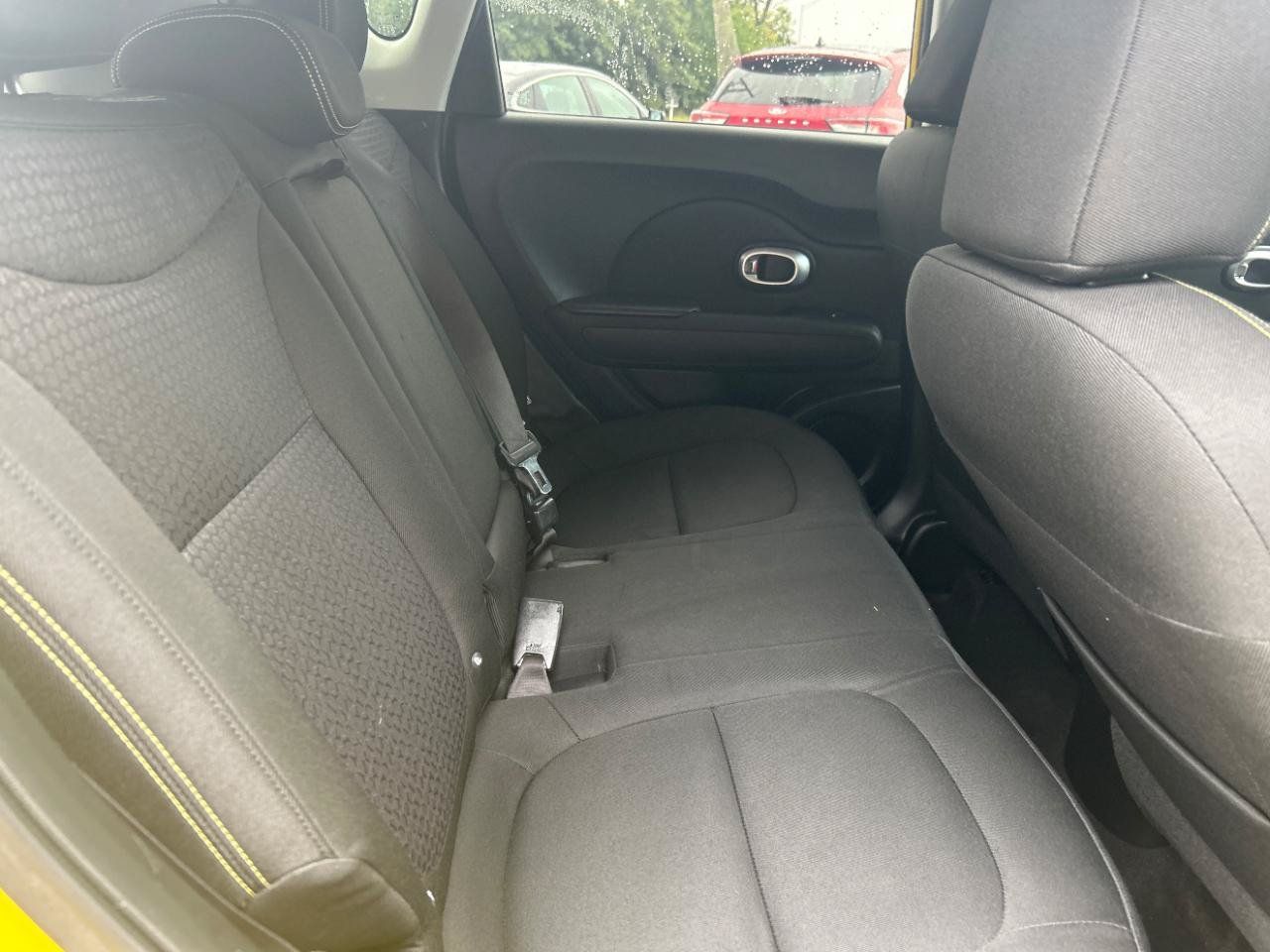 Used 2014 Kia Soul + FWD image 21
