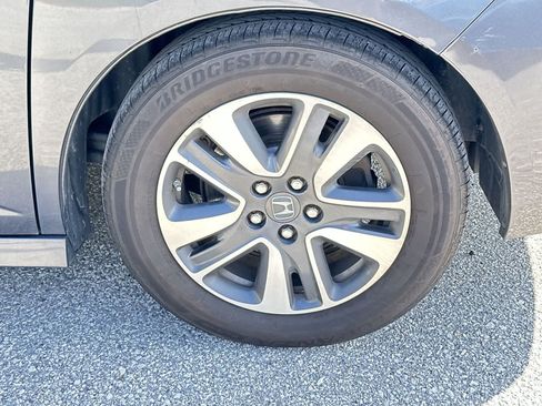 Used 2014 Honda Odyssey Touring image 12