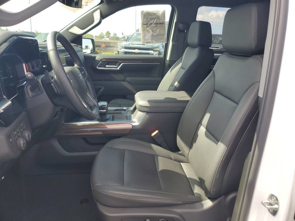 Used 2026 Chevrolet Silverado 1500 RST w/ Convenience Package II AWD/4WD image 19