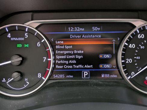 Used 2023 Nissan Sentra SV image 5