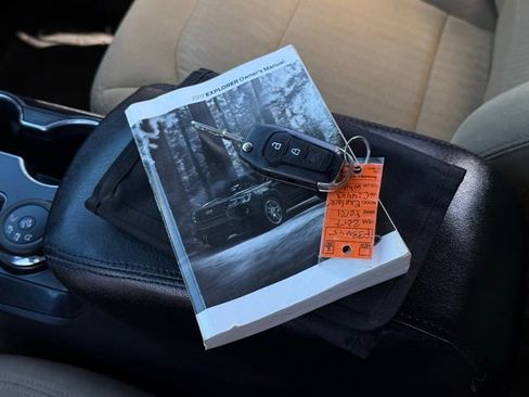 Used 2017 Ford Explorer 4WD image 5