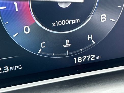 Used 2024 Kia Seltos EX image 11