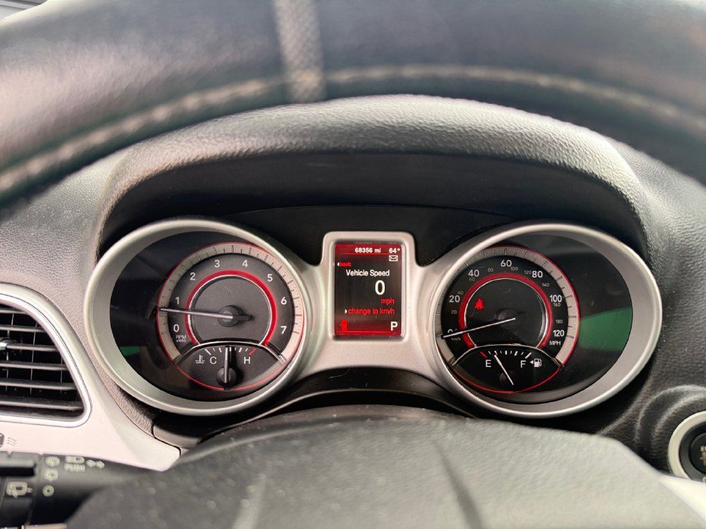 Used 2018 Dodge Journey SE w/ Connectivity Group FWD image 13