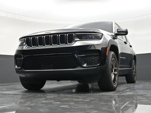 Used 2024 Jeep Grand Cherokee Laredo X w/ Luxury Tech Group I AWD/4WD image 27