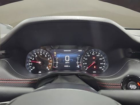 Used 2025 Jeep Compass Trailhawk AWD/4WD image 26