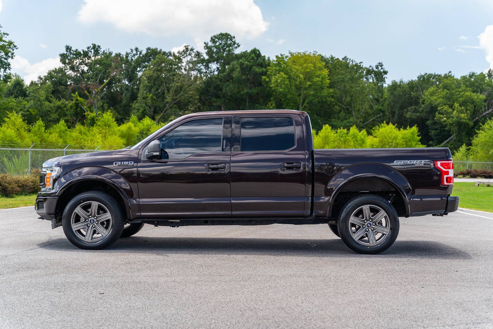 Used 2020 Ford F150 XLT w/ Equipment Group 302A Luxury AWD/4WD image 4