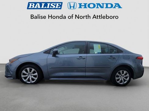 Used 2021 Toyota Corolla LE image 2