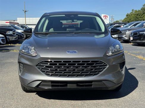 Used 2022 Ford Escape SE w/ SE Sport Appearance Package image 24