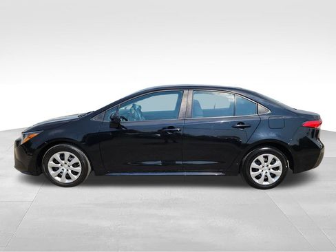Used 2024 Toyota Corolla LE FWD image 4