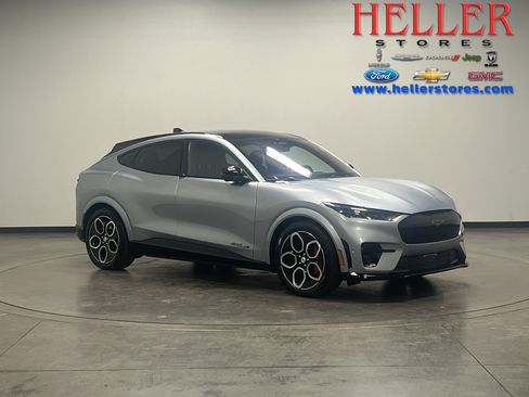 Used 2022 Ford Mustang Mach-E GT image 1