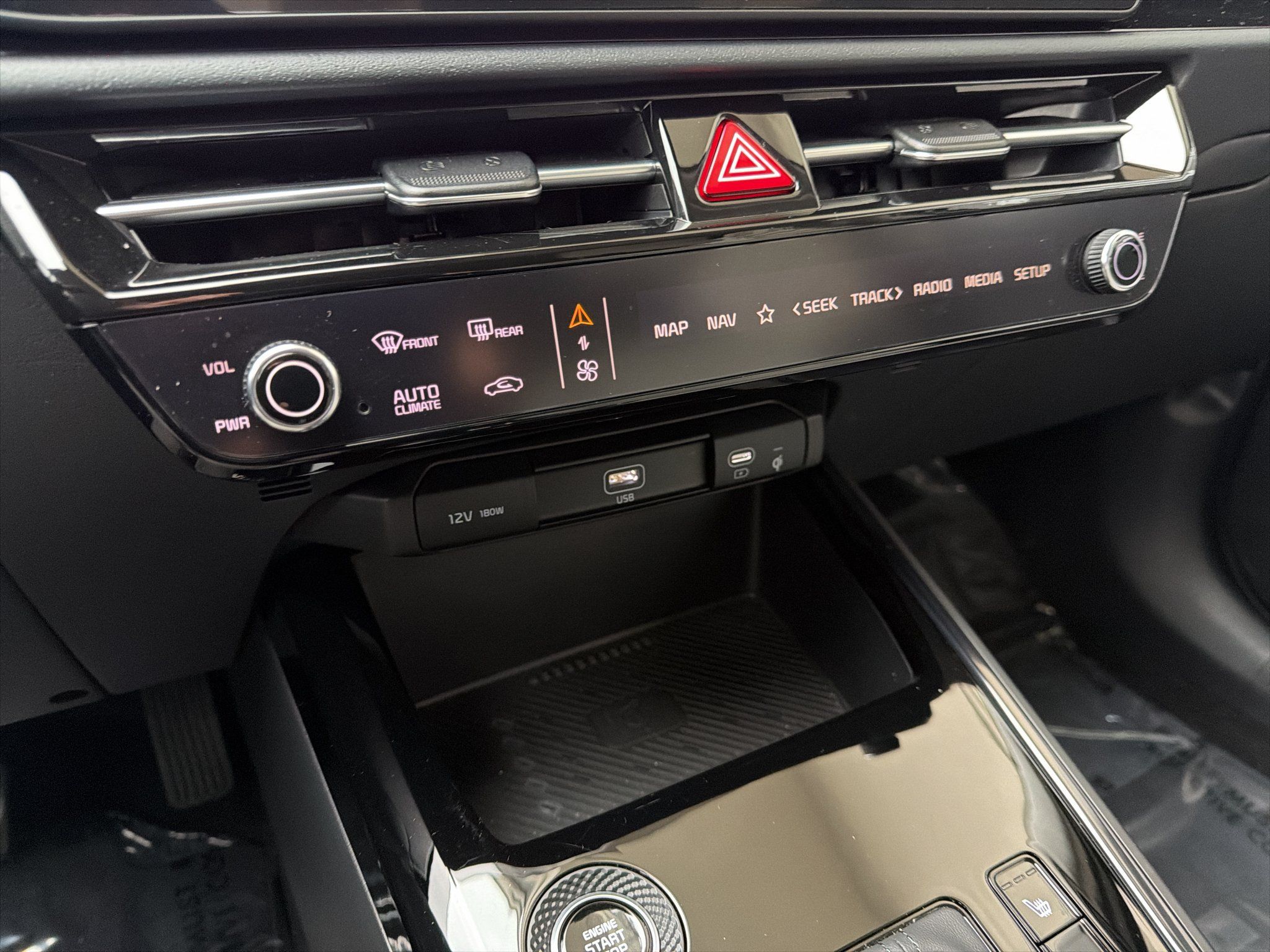 Certified 2024 Kia Niro EX FWD image 22