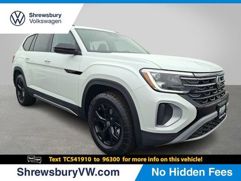 New 2026 Volkswagen Atlas Peak Edition image 1