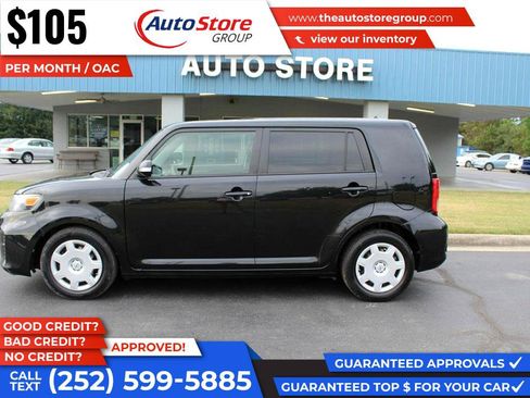 Used 2014 Scion xB FWD image 1