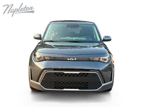 Used 2025 Kia Soul LX w/ LX Technology Package FWD image 9