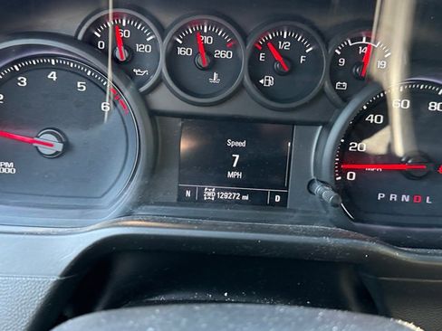 Used 2021 Chevrolet Silverado 2500 W/T w/ WT Convenience Package AWD/4WD image 5