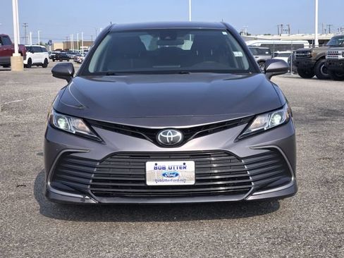 Used 2023 Toyota Camry LE FWD image 2