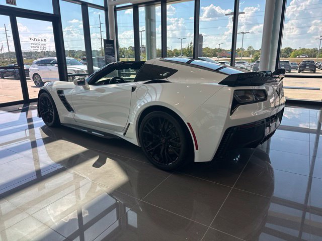 Used 2019 Chevrolet Corvette Z06 RWD image 3