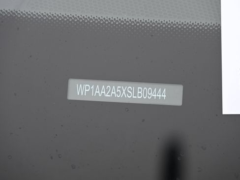 Certified 2025 Porsche Macan image 47