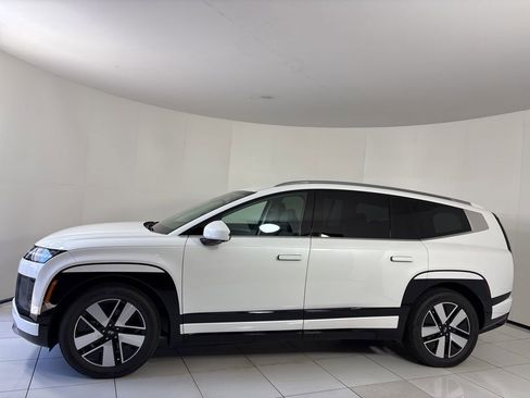 New 2026 Hyundai Ioniq 9 SEL image 2