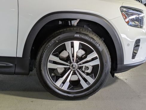Used 2025 Mercedes-Benz GLB 250 image 24