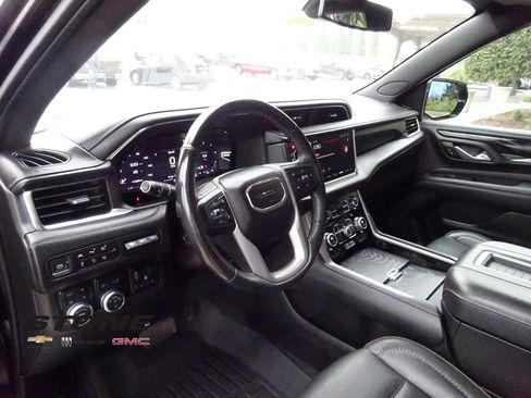 Used 2022 GMC Yukon XL Denali w/ Max Trailering Package image 12