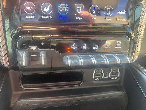 Used 2021 RAM 1500 Limited AWD/4WD image 32