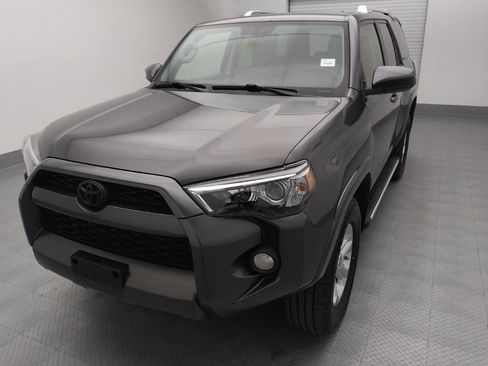 Used 2017 Toyota 4Runner SR5 AWD/4WD image 15